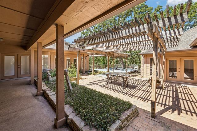 Building Photo - 2920 Burney Ln
