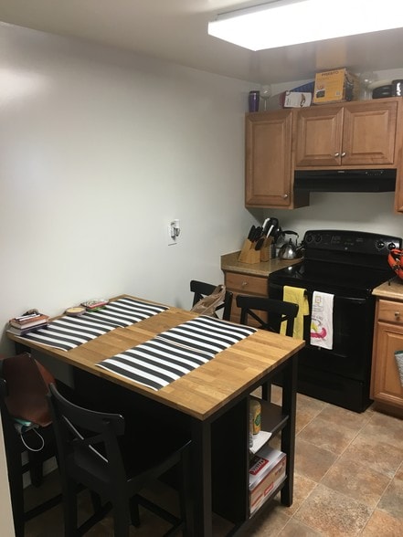 Eat-in Kitchen - 1210 Delafield Pl NW