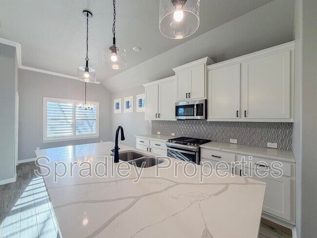 Building Photo - 6125 Modena Dr