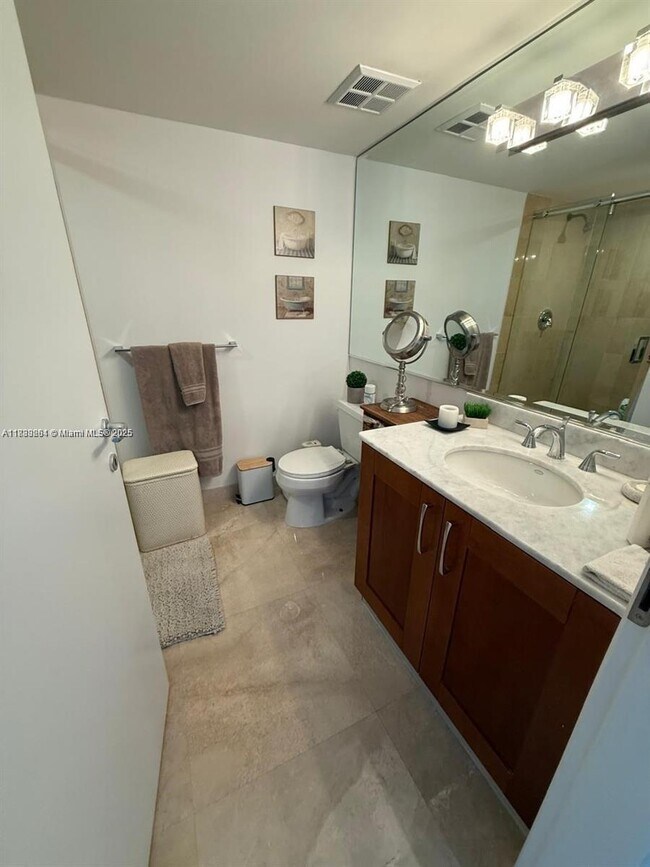Building Photo - 9499 Collins Ave