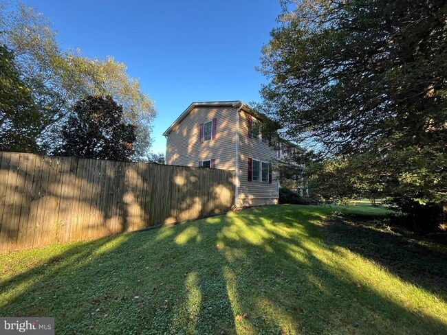 Building Photo - 17717 New Hampshire Ave