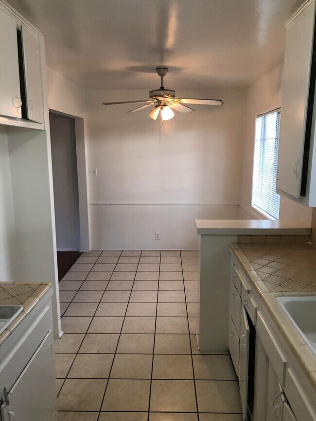 Building Photo - One Bedroom - Panorama City
