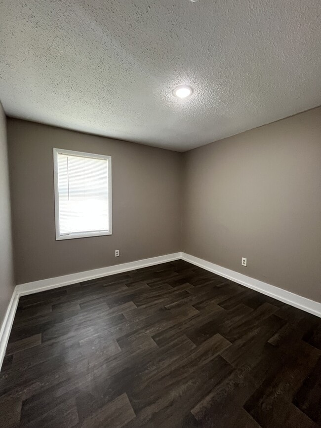 Building Photo - 1217 Forrest Mann Cir