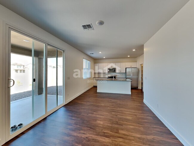 Building Photo - 6142 W Calle Bilboa