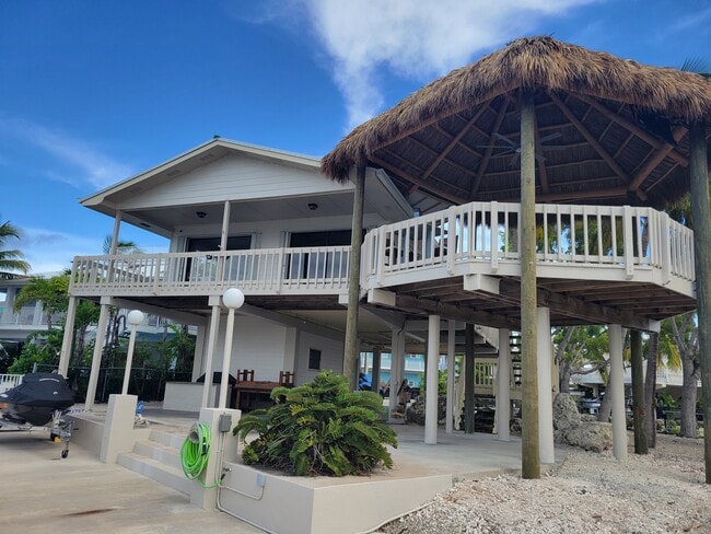 Building Photo - 222 Bristol Ct