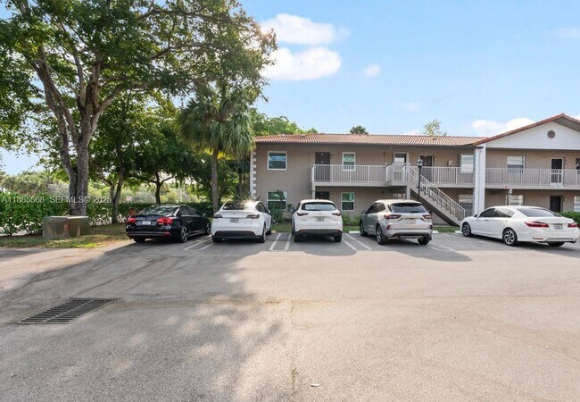 Building Photo - 8750 Royal Palm Blvd