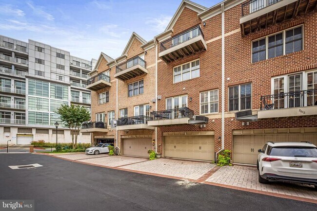 Building Photo - 2614 Lighthouse Ln