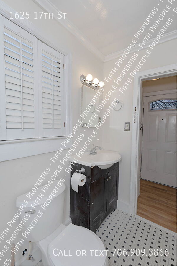 Building Photo - 1625 17th St