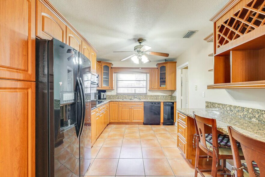 Building Photo - 10934 SW 158th Terrace