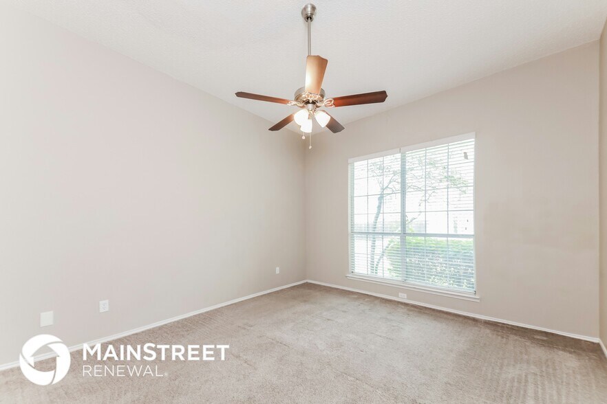 Building Photo - 1521 Cool Springs Dr