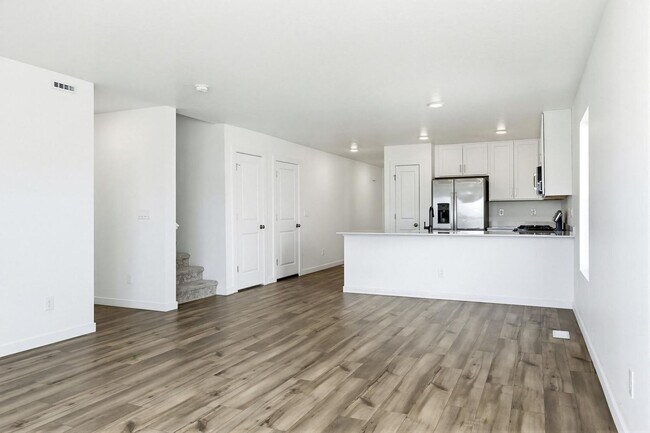 Building Photo - Stunning 4-Bed Home with 3-Car Garage in Cirrus Pointe – Caldwell