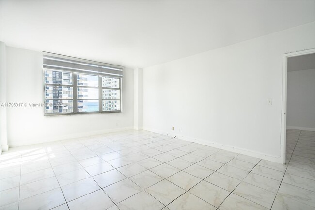 Building Photo - 5700 Collins Ave