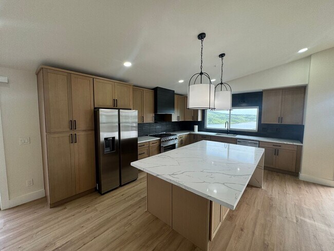 Building Photo - Sangamon Ave