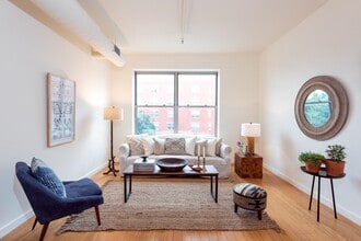 Building Photo - 234 10th St