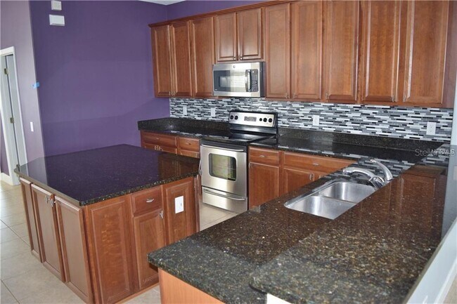 Building Photo - 1143 Venetian Harbor Dr NE