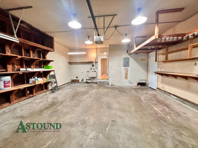 Building Photo - 2361 Panoramic Dr