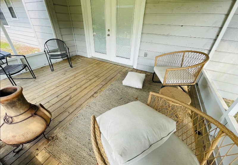 Building Photo - 240 SE Sandia Way