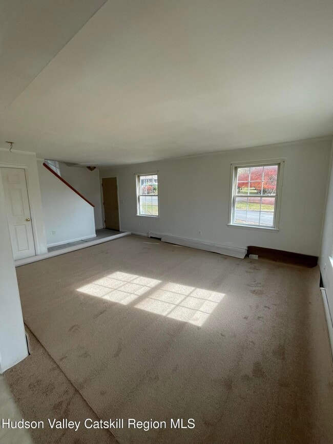 Building Photo - 9 Church St