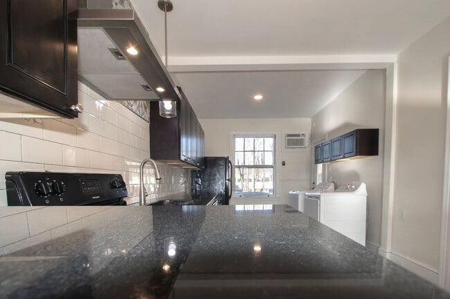 Building Photo - 85 Belknap St