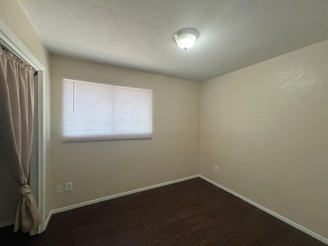 Building Photo - 7317 Dixie Dr