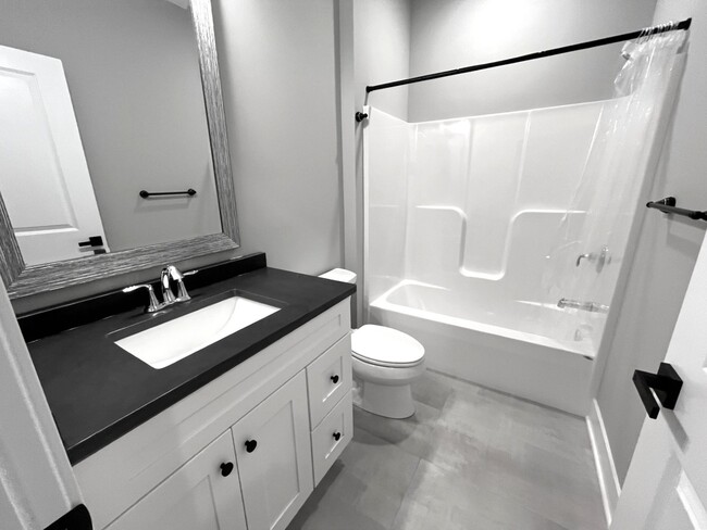 Building Photo - 958 Partridge Cir