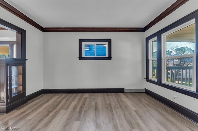 Building Photo - 12812 Parkhill Ave