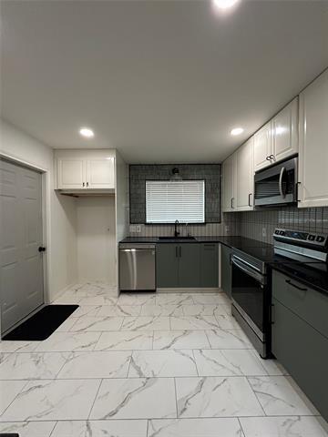 Building Photo - 6409 Stardust Dr N