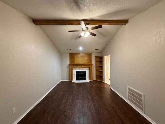 Building Photo - 808 W Elder Dr