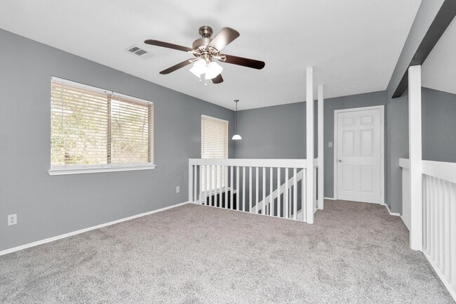 Building Photo - 36 N Morningwood Ct