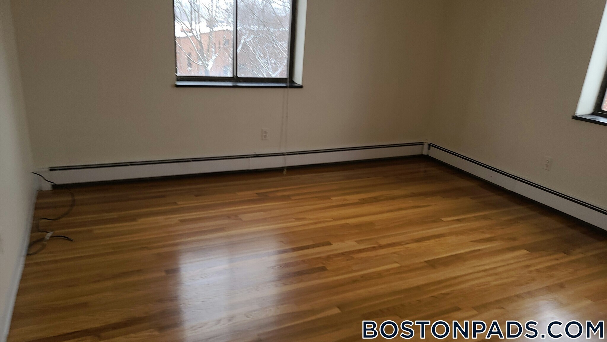 Building Photo - 20 Riverside St