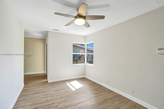 Building Photo - 4103 NW 75th Ave
