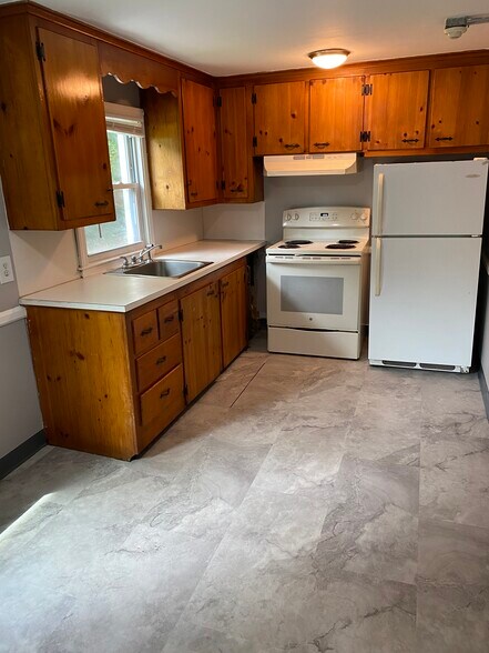 Building Photo - 1136 Atwood Ave