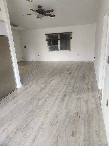 Building Photo - 18411 Heather Rd