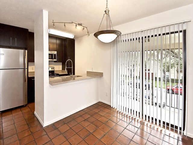 Building Photo - 5909 Birchbrook Dr