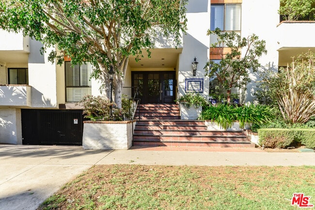 Primary Photo - 11755 Montana Ave