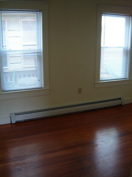 Building Photo - 65 5th St