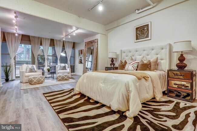 Building Photo - 1125 11th St NW