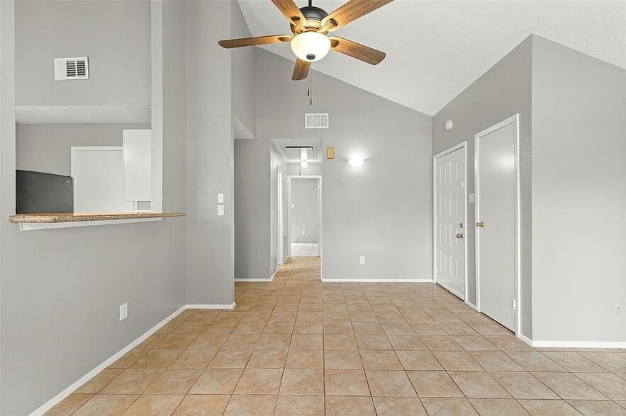 Hallway - 5406 Rivergate Dr