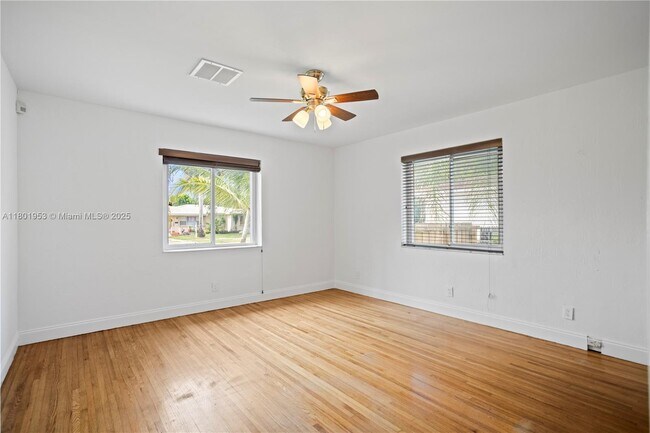 Building Photo - 2530 Fillmore St