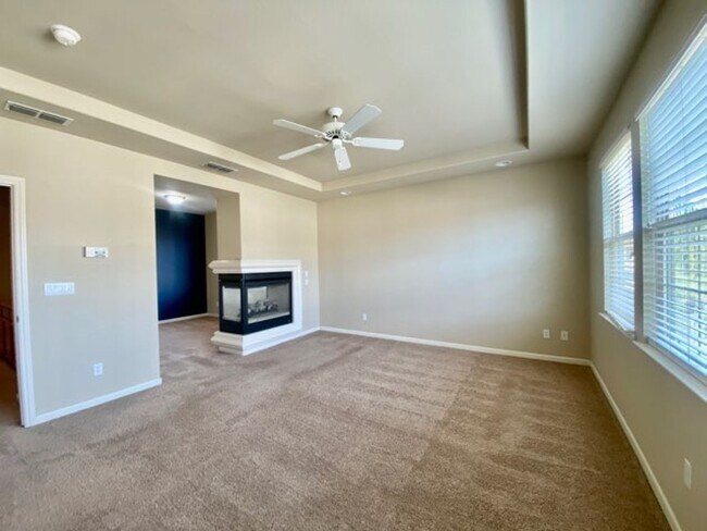 Building Photo - EXCEPTIONAL 4 BEDROOMS, 3 BATH, 3 CAR GARA...