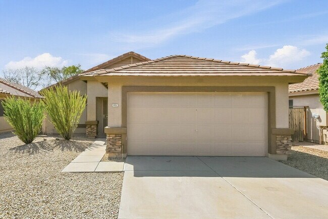 Building Photo - 973 E Yuma Ave