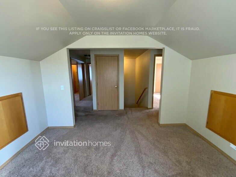 Building Photo - 20205 11th Ave Ct E