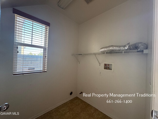 Building Photo - 37726 Mangrove Dr