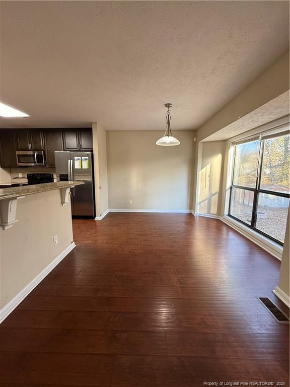 Building Photo - 7099 Calamar Dr