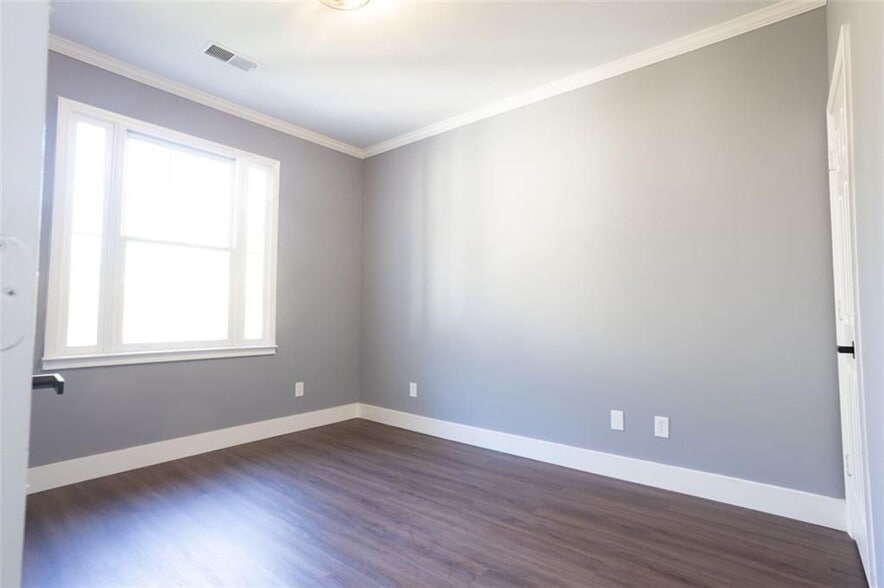 Building Photo - 4871 Pinnacle Dr