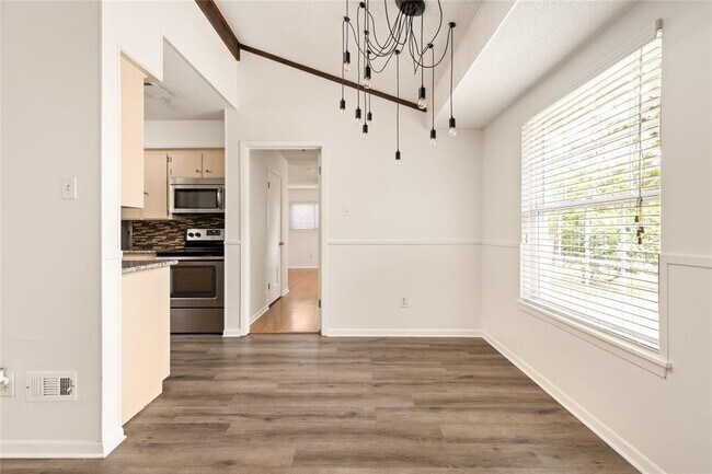 Building Photo - 5803 Eureka Dr