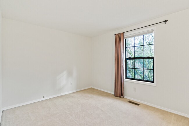 Building Photo - 4219 212th Ave NE