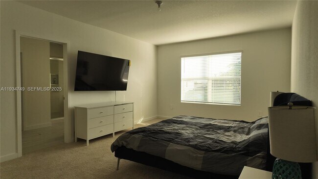 Building Photo - 12913 SW 265th Ter