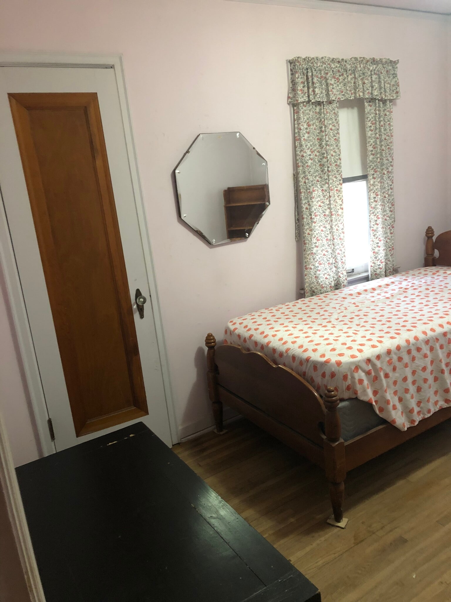 2nd Bedroom / furnished/ closet - 3536 N 47th Ave