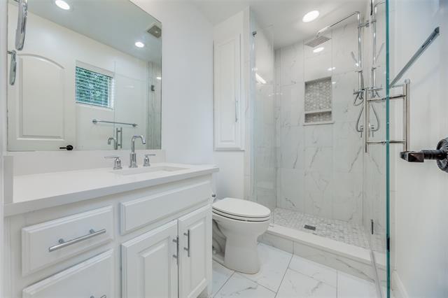 Building Photo - 3421 Normandy Ave